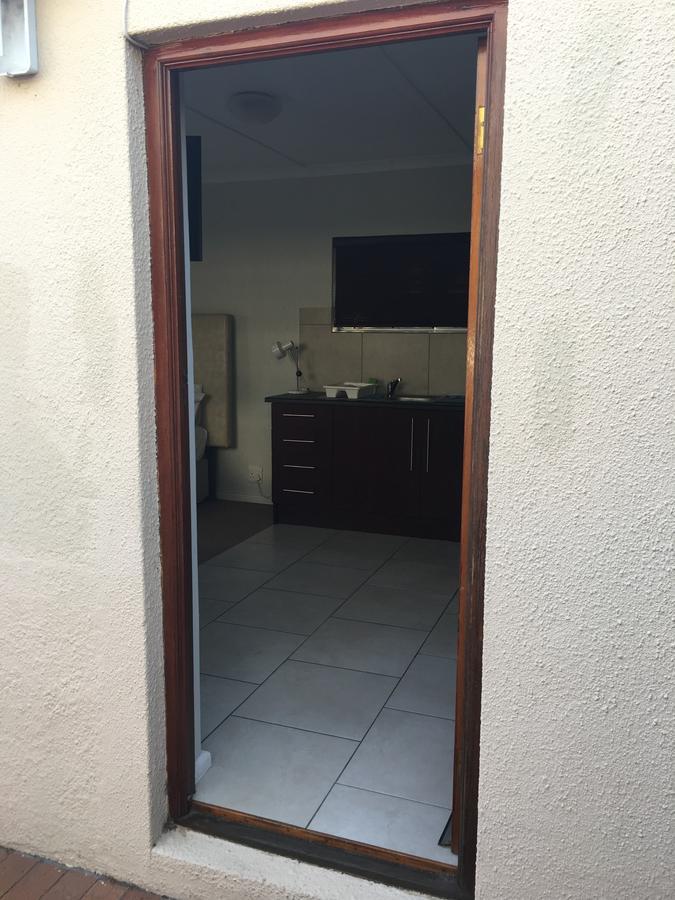 Ace'S Place Hotel Cape Town Bagian luar foto